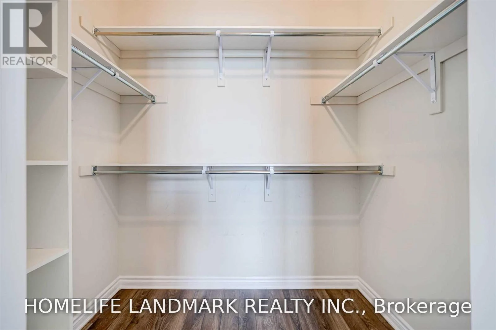 Walk-in closet